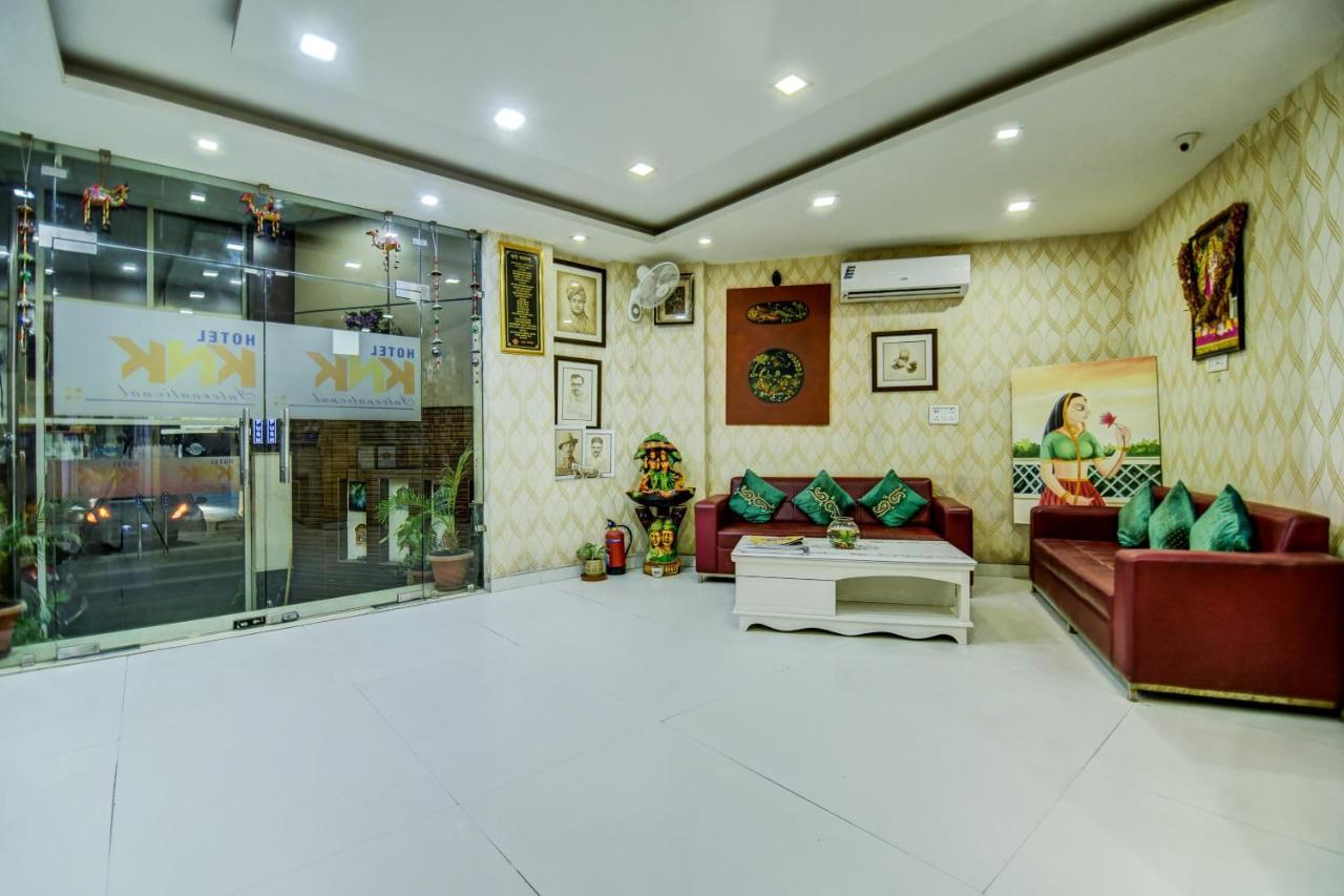 Oyo Hotel Asko International Near Gurudwara Shri Bangla Sahib Нью-Дели Экстерьер фото